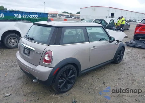 2013 Mini Hardtop Cooper из США, поврежденный, VIN WMWSU3C53DT544466